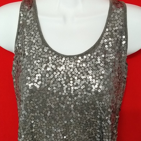 💥5 for$20 💥Express grey sequin dressy tank - Picture 3 of 3